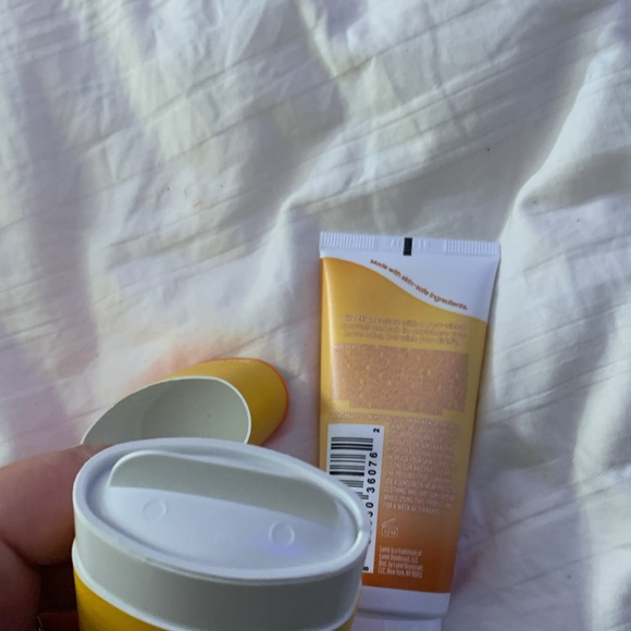 Lume whole body deodorant, toasted, coconut, smooth, solid/invisible cream, 2.2/ - Picture 3 of 3